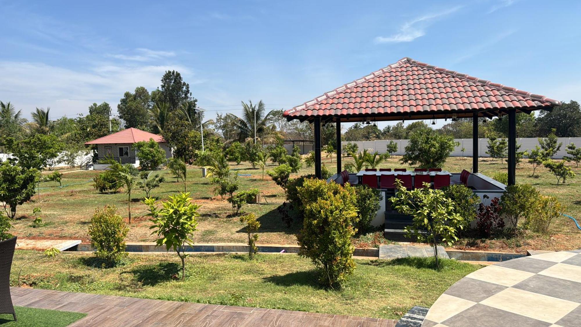 Raj Home Stay Mysore Eksteriør bilde