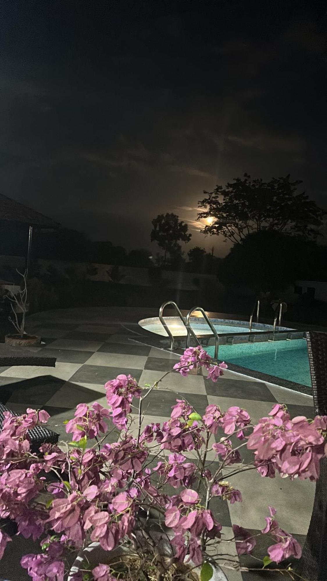 Raj Home Stay Mysore Eksteriør bilde